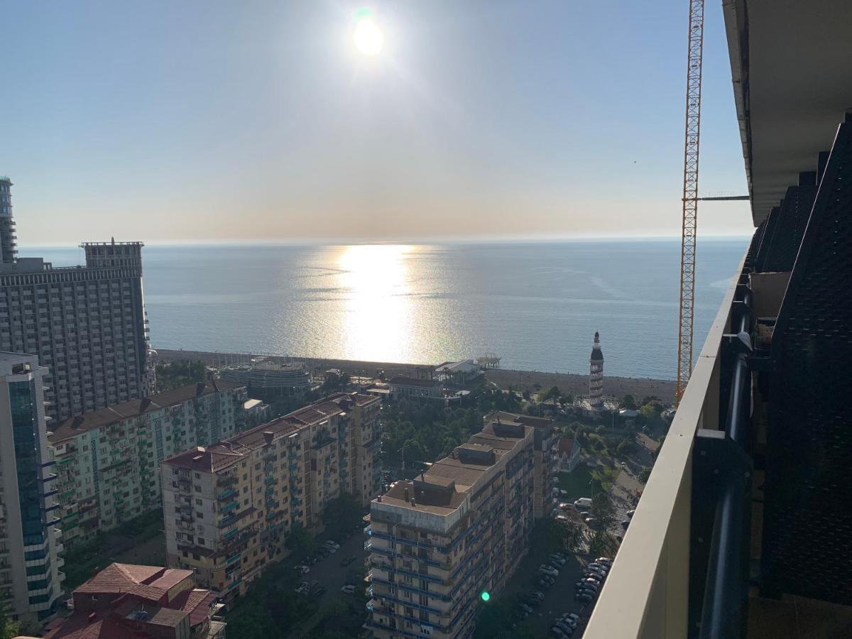 Smart Aparthotel Orbi City Batumi Exterior photo