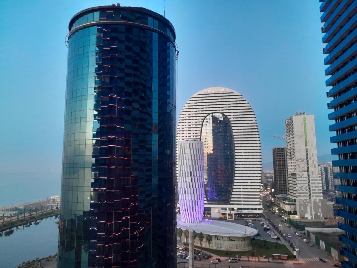 Smart Aparthotel Orbi City Batumi Exterior photo