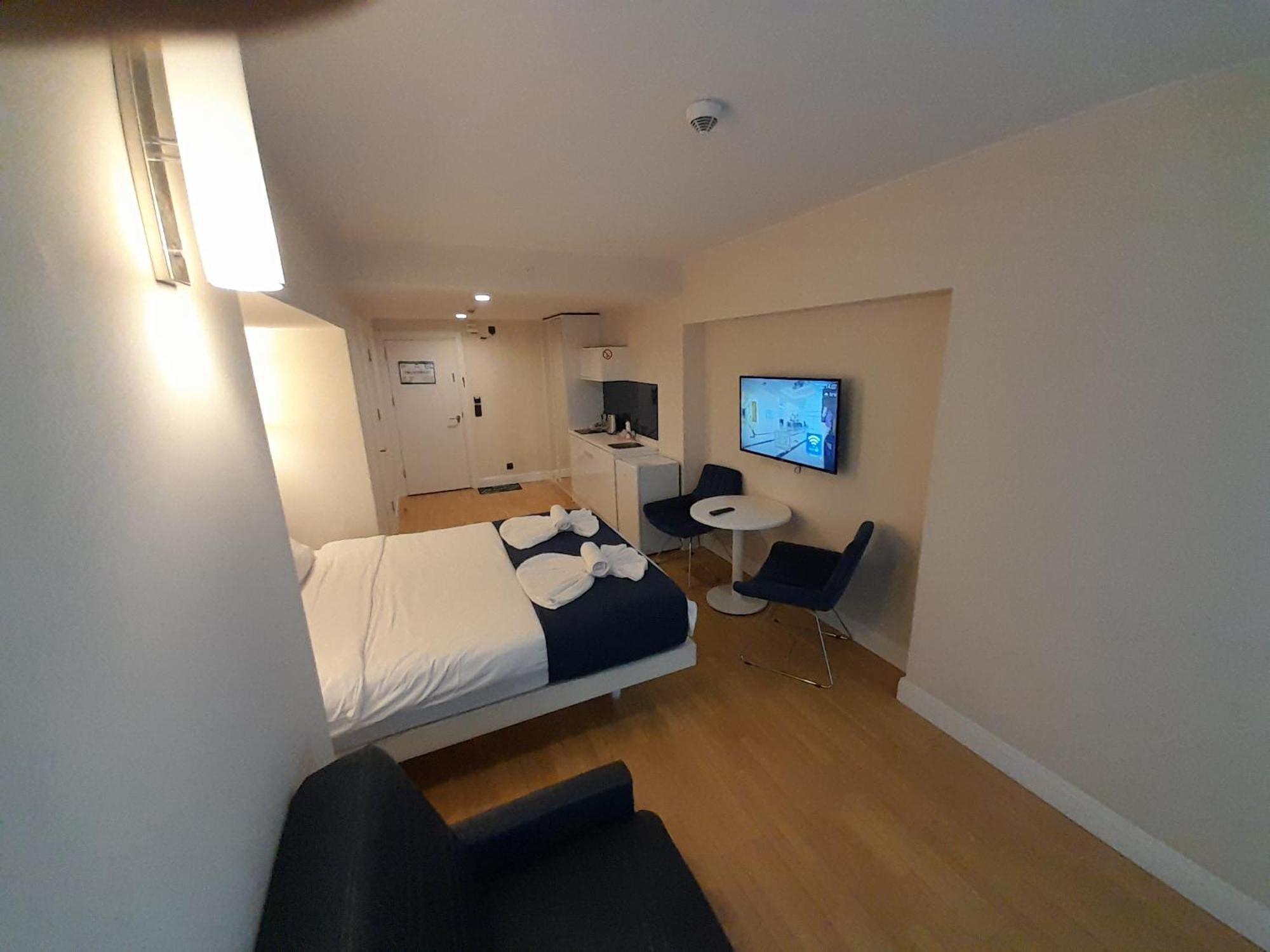 Smart Aparthotel Orbi City Batumi Room photo